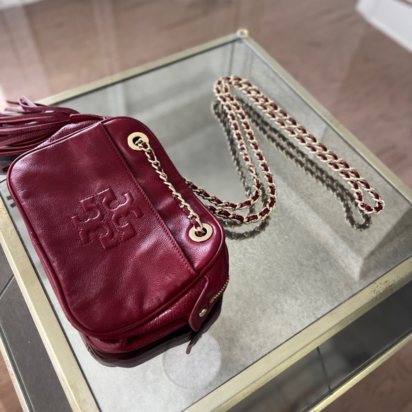 Tory Burch
Tory Burch Burgundy Leather Thea Chain Crossbody Bag - Picture 1 of 9